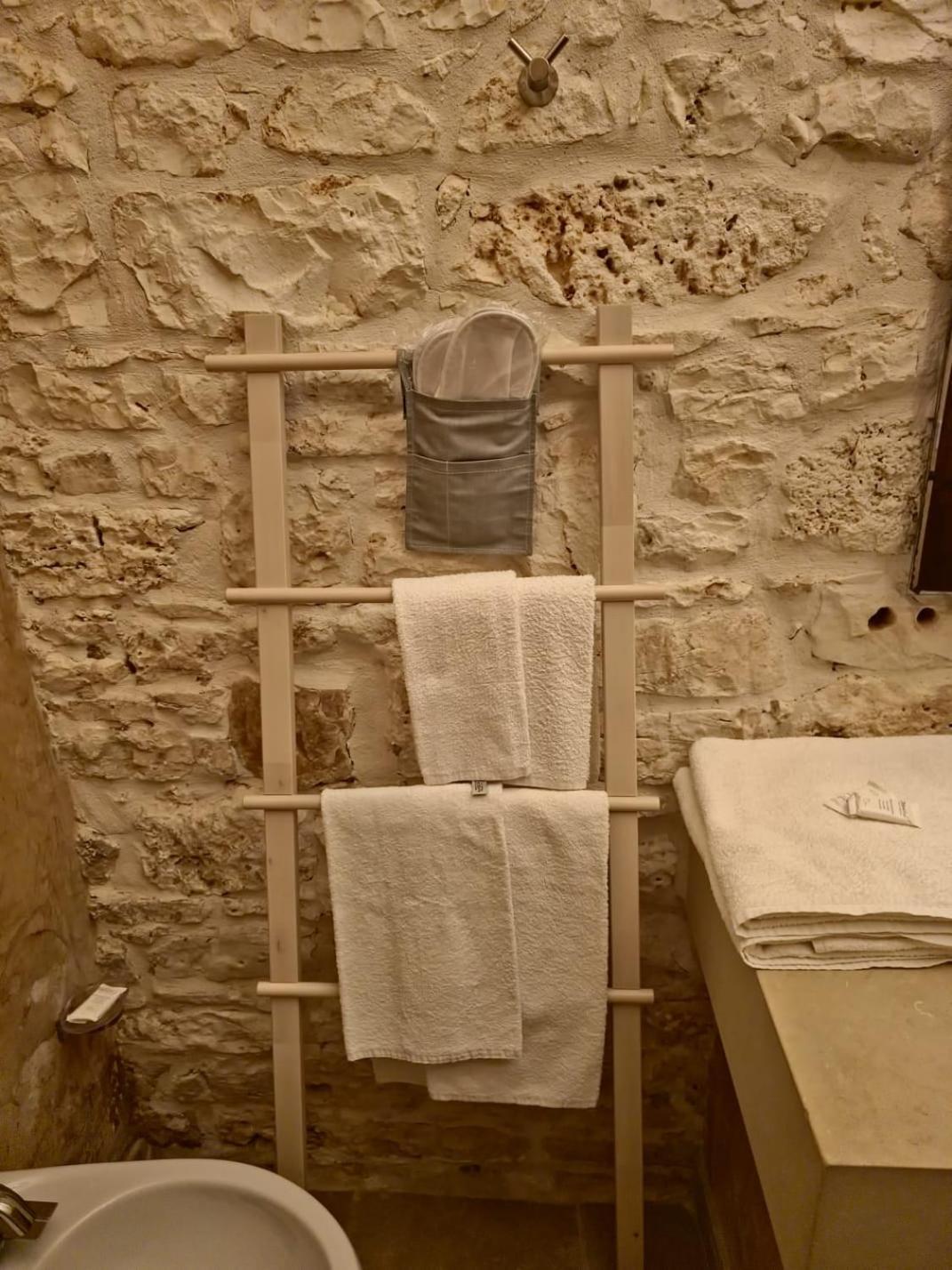 Masseria Boezio Ostuni Bed & Breakfast ตอร์เรซานตาซาบีนา ภายนอก รูปภาพ